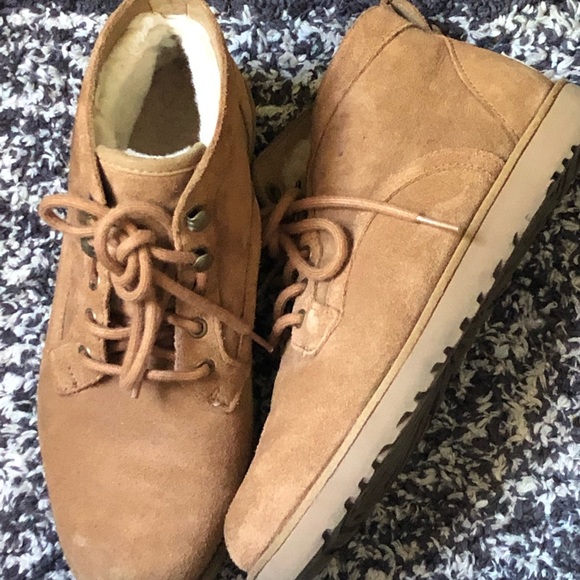 Ugg boots - Picture 2 of 6